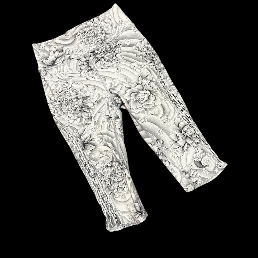 lululemon athletica Floral Patterned Leggings - Black and White